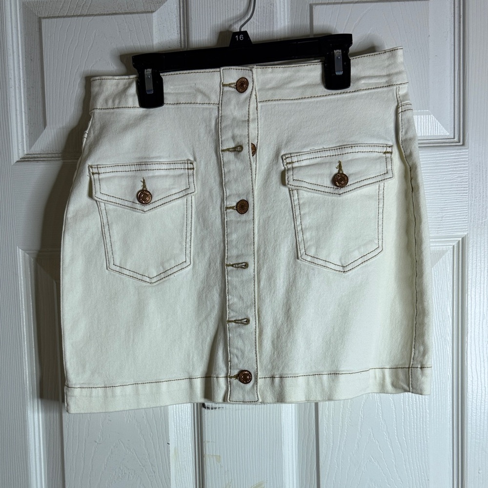 Forever 21 Cream Button-Front Mini Skirt
